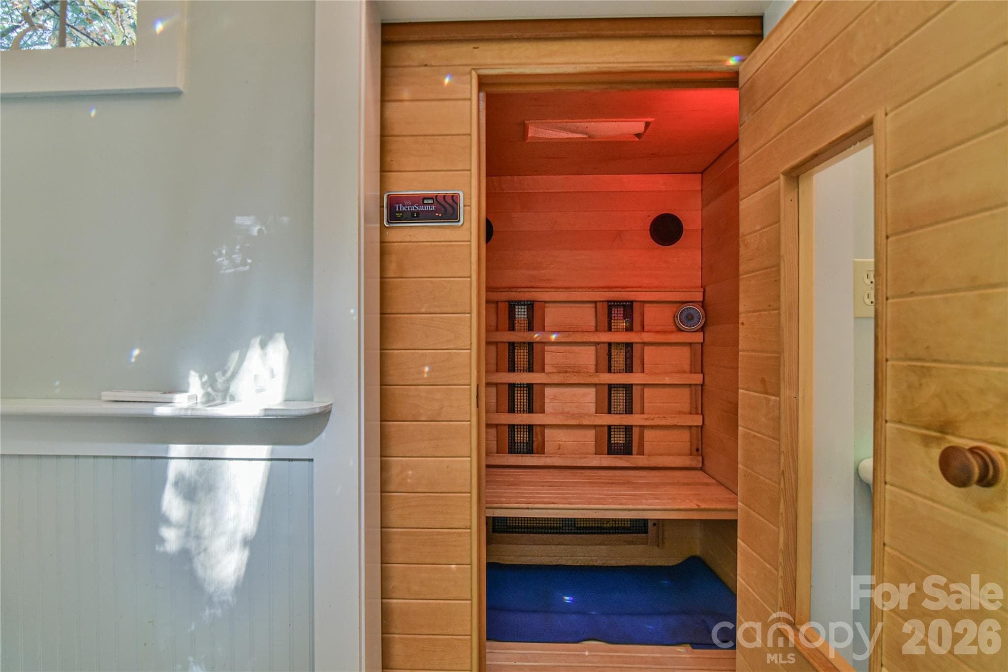 Enjoy your dry heat sauna. - 39 Oak Hollow Drive, Asheville