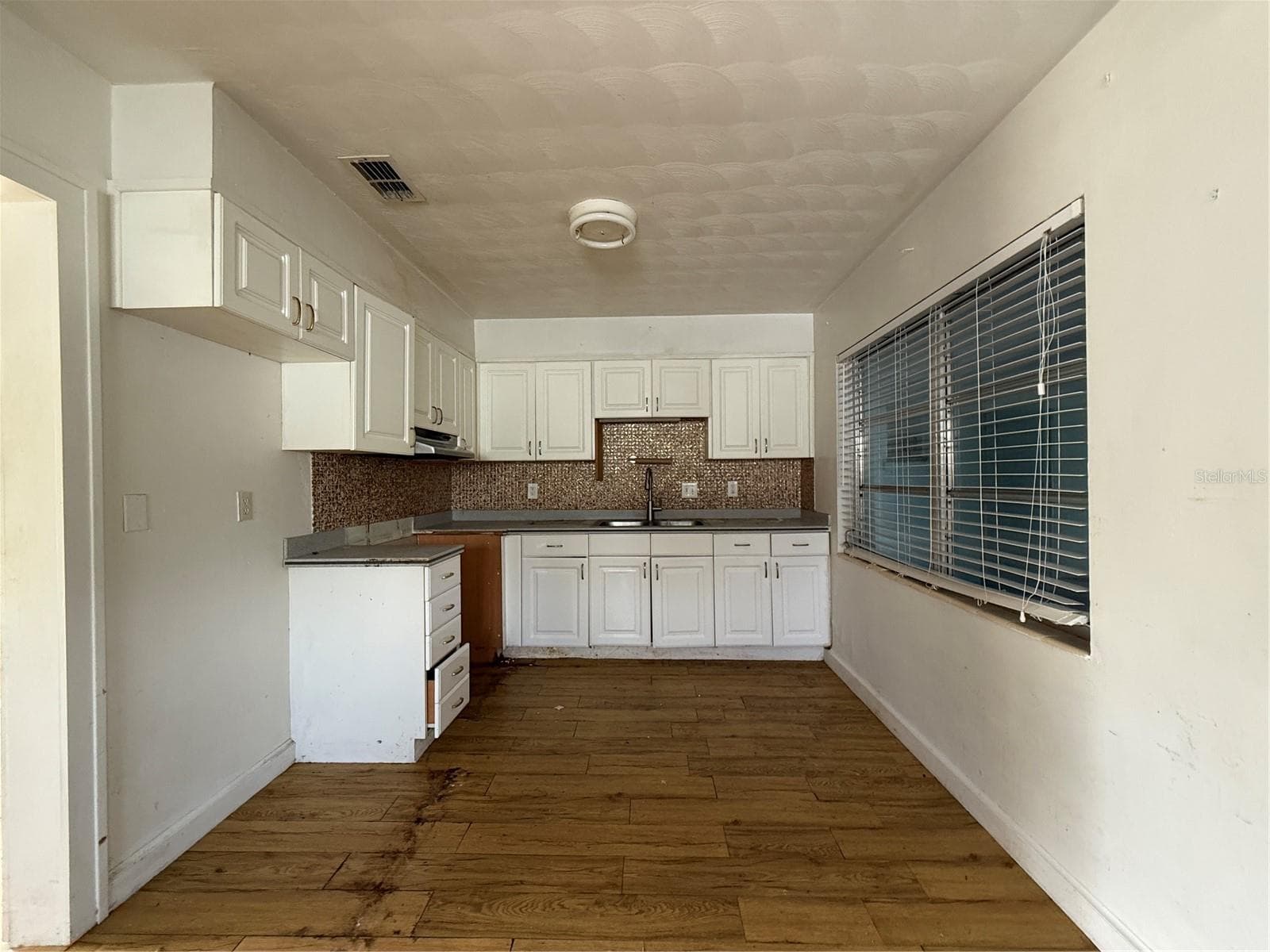 Single Family Residence at 5528 20TH ST W, BRADENTON, photo 4 of 27