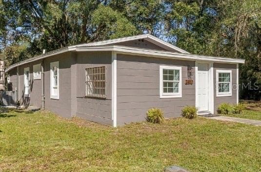 Single Family Residence at 2410 NE 3RD PL, GAINESVILLE, photo 2 of 33