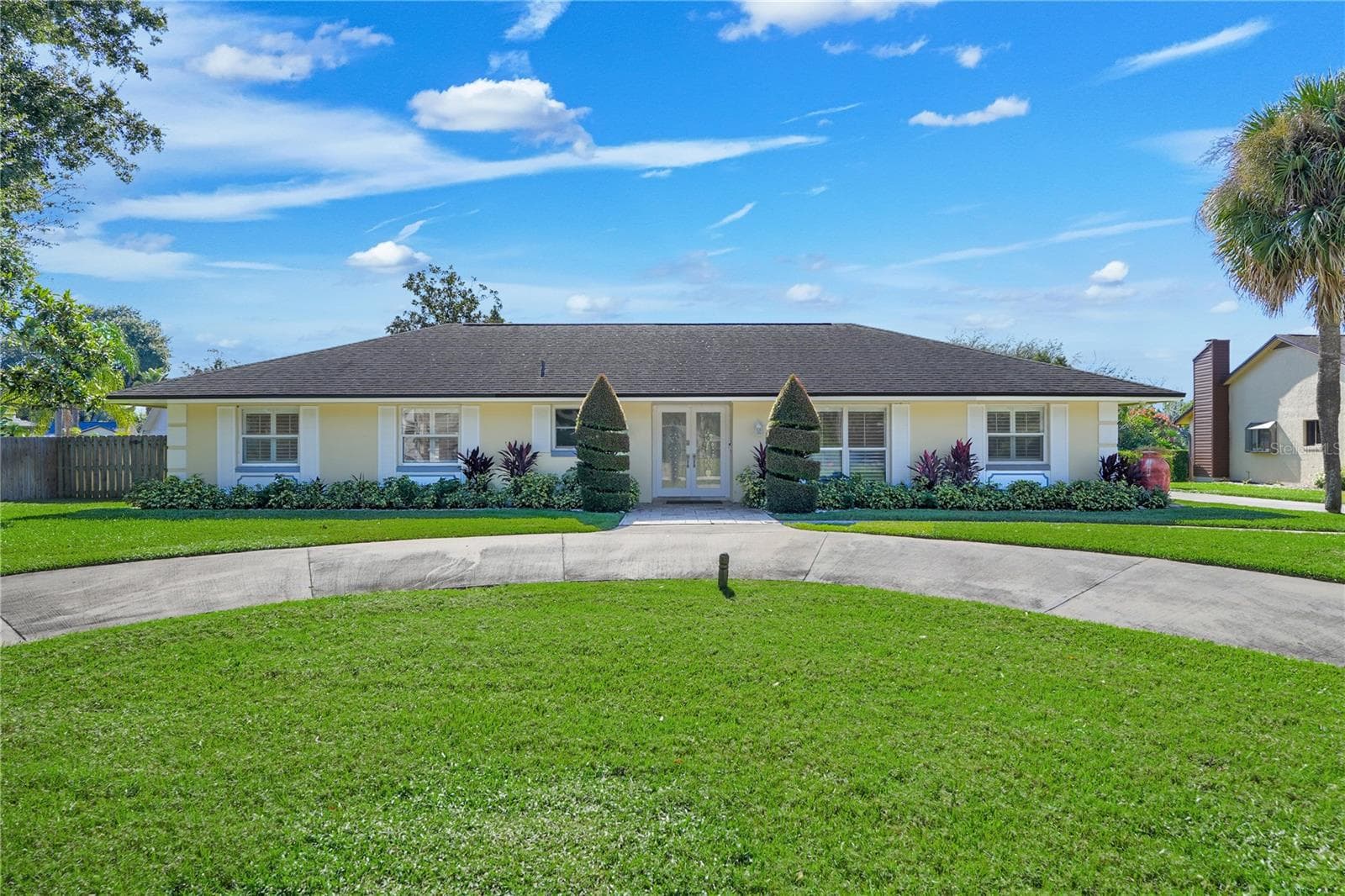 7606 ORANGE TREE LN