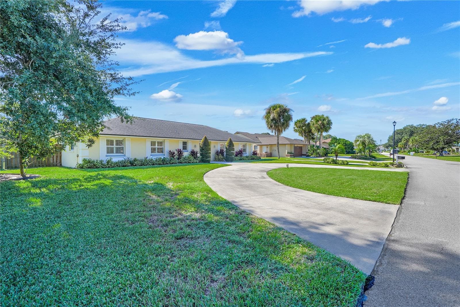 Single Family Residence at 7606 ORANGE TREE LN, ORLANDO, photo 3 of 46