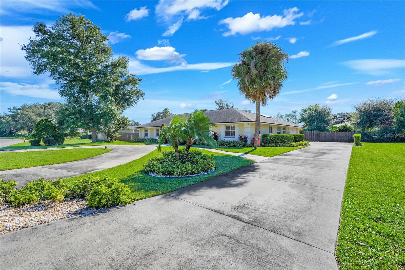 Single Family Residence at 7606 ORANGE TREE LN, ORLANDO, photo 6 of 46