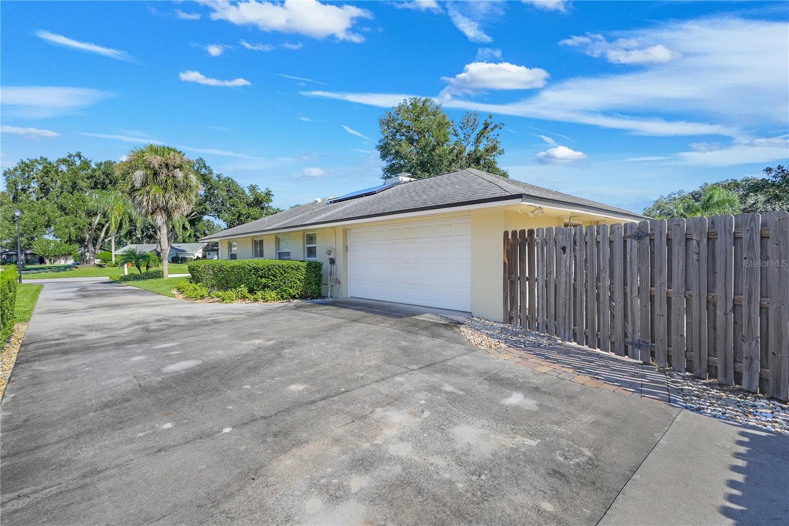 Single Family Residence at 7606 ORANGE TREE LN, ORLANDO, photo 7 of 46