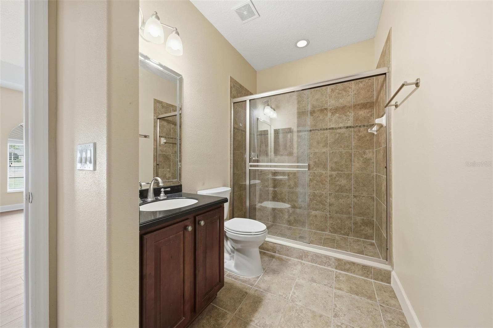 Bedroom 5/Bonus Room en suite - 6234 TREMAYNE DR, MOUNT DORA