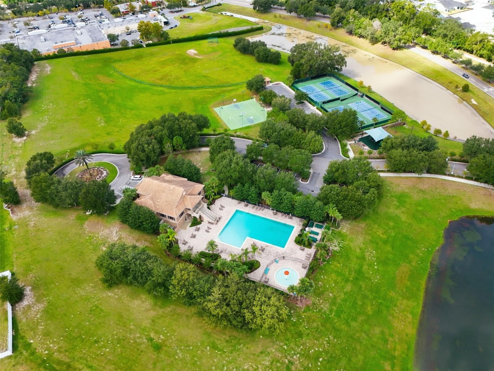 Amenities - 6234 TREMAYNE DR, MOUNT DORA
