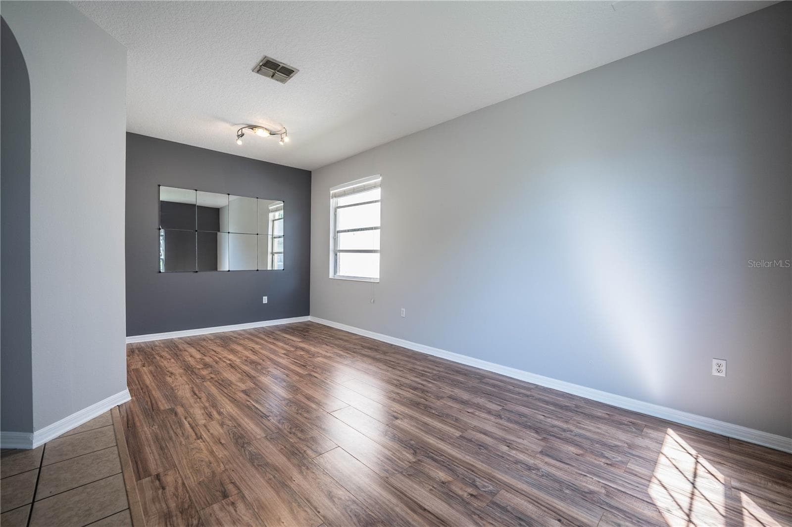 Single Family Residence at 9975 SHADOW CREEK DR, ORLANDO, photo 4 of 37