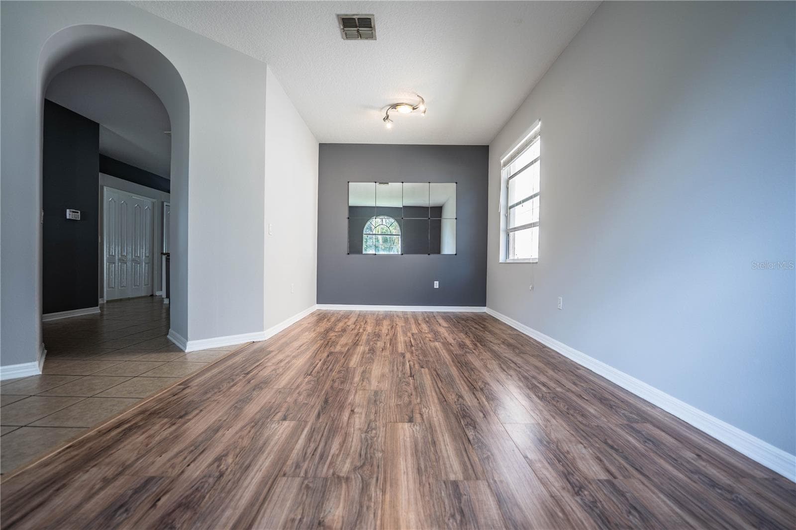 Single Family Residence at 9975 SHADOW CREEK DR, ORLANDO, photo 5 of 37