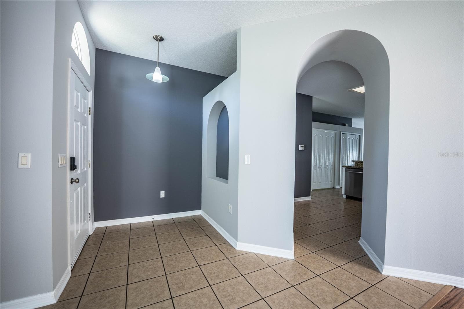 Single Family Residence at 9975 SHADOW CREEK DR, ORLANDO, photo 8 of 37
