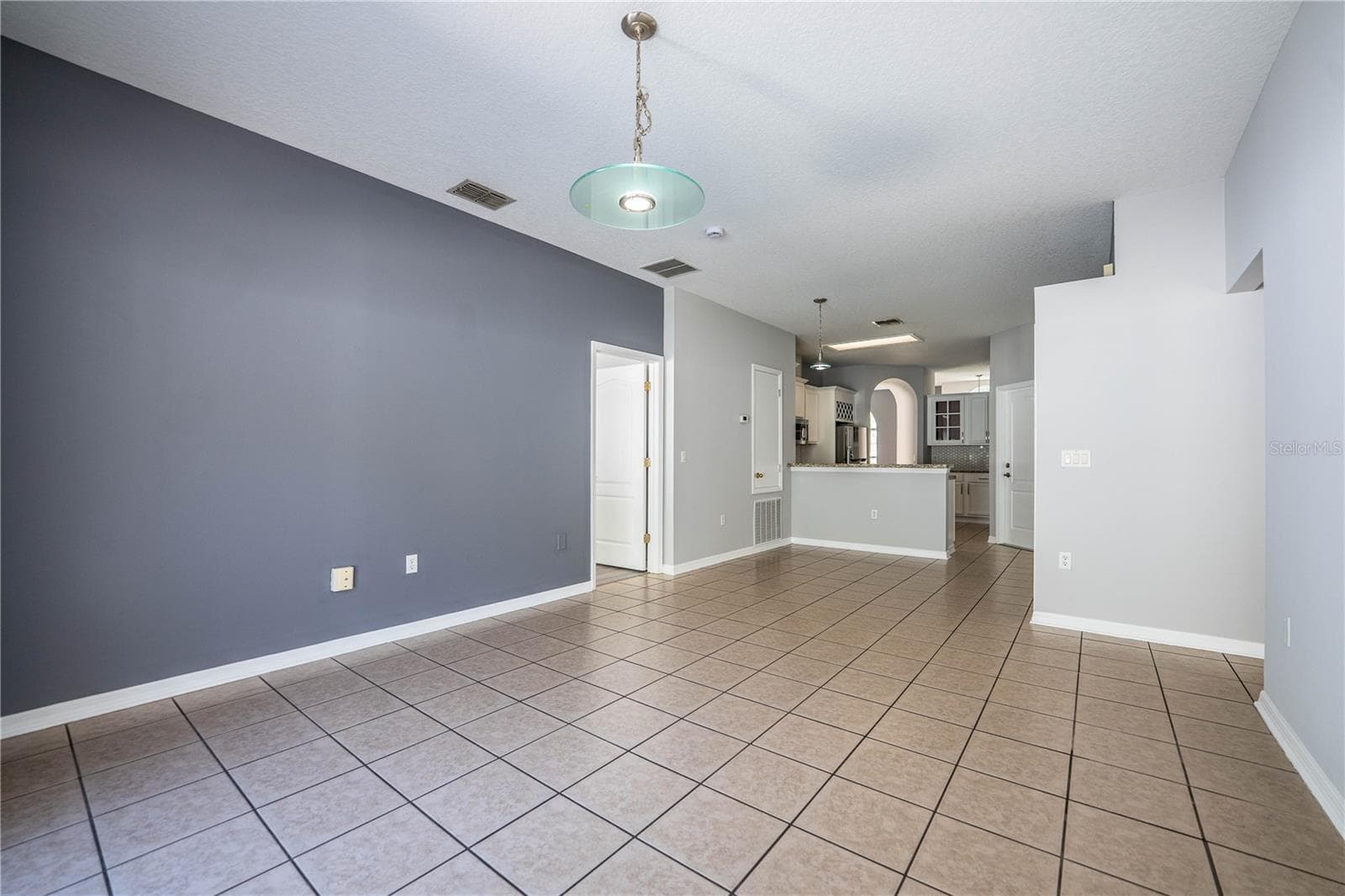 Single Family Residence at 9975 SHADOW CREEK DR, ORLANDO, photo 16 of 37