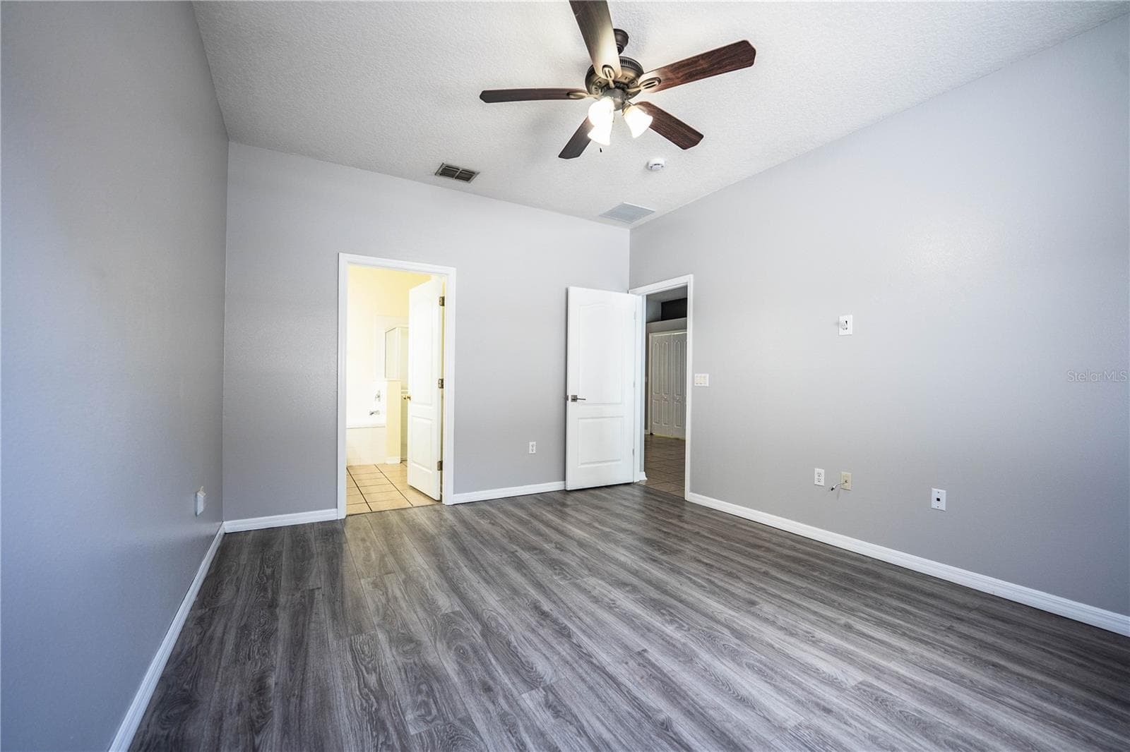 Single Family Residence at 9975 SHADOW CREEK DR, ORLANDO, photo 19 of 37