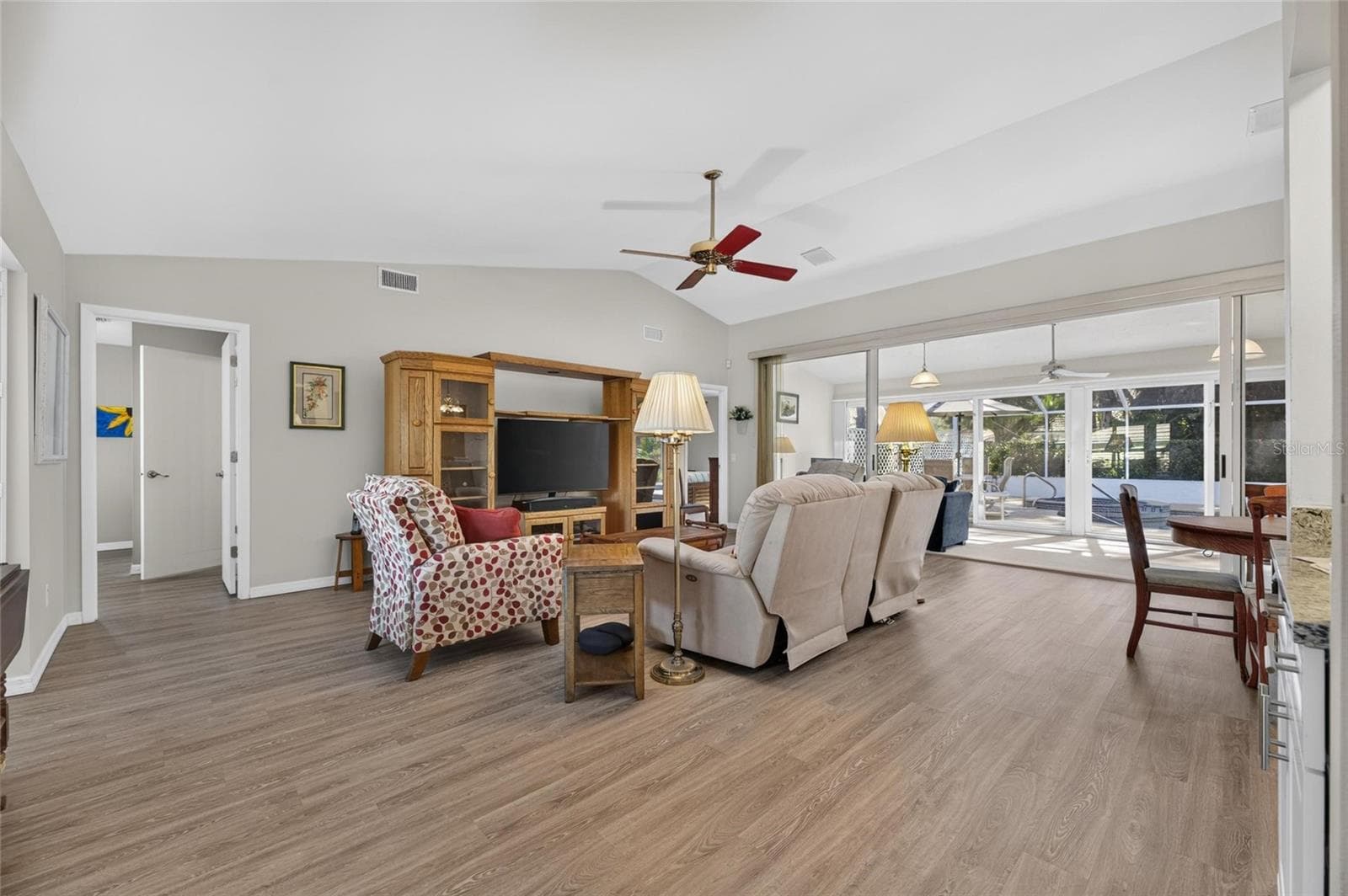 Single Family Residence at 5713 GARDEN LAKES MAJESTIC, BRADENTON, photo 8 of 100