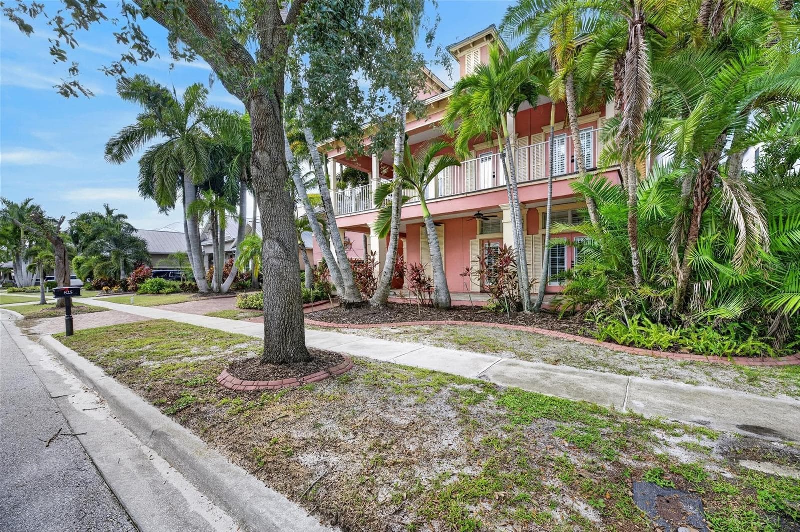 Single Family Residence at 825 ISLEBAY DR, APOLLO BEACH, photo 8 of 100
