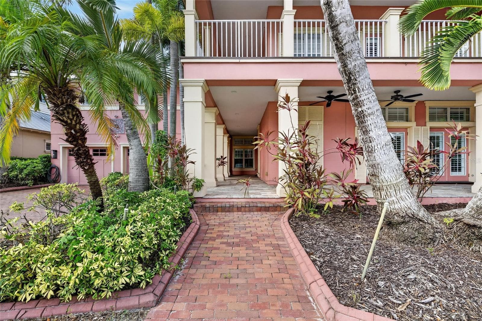 Single Family Residence at 825 ISLEBAY DR, APOLLO BEACH, photo 12 of 100