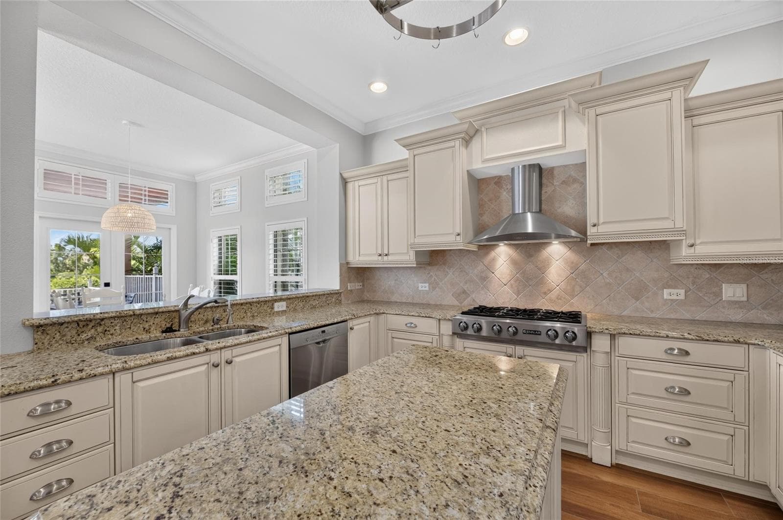 Single Family Residence at 825 ISLEBAY DR, APOLLO BEACH, photo 30 of 100