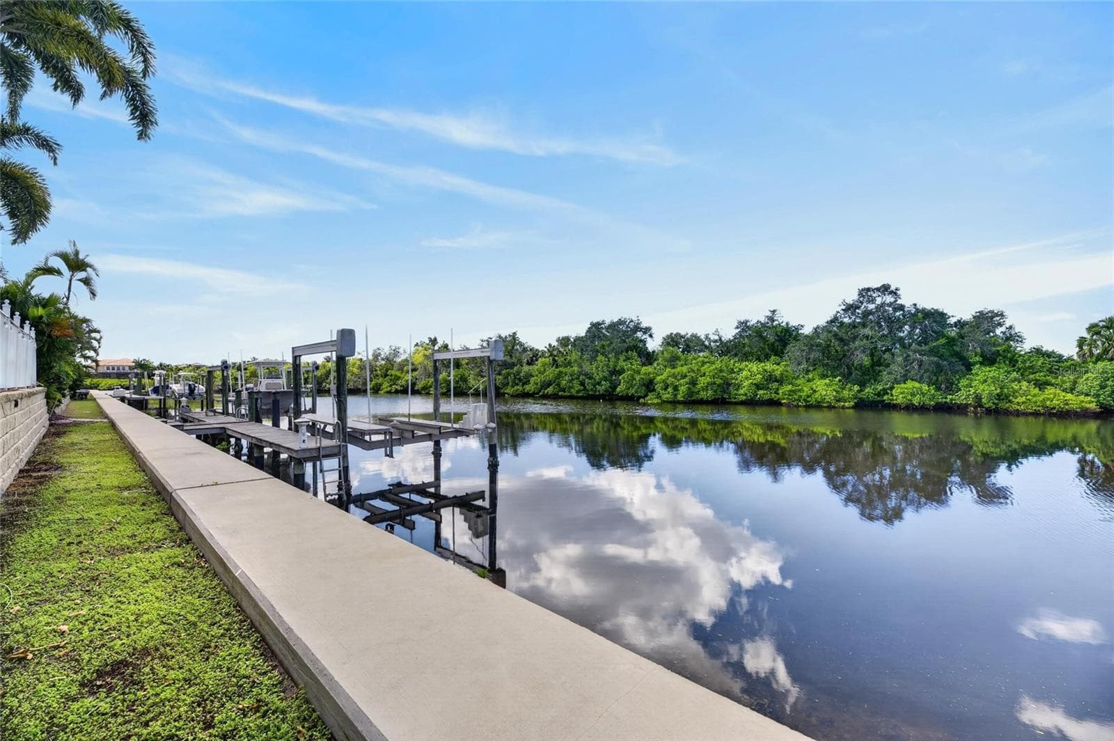 Single Family Residence at 825 ISLEBAY DR, APOLLO BEACH, photo 88 of 100