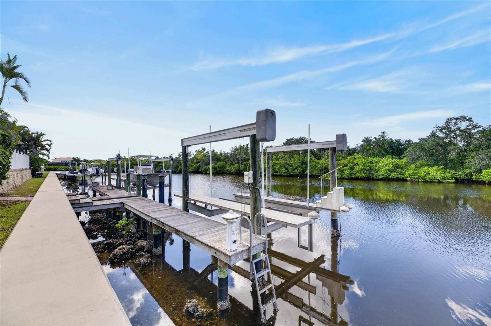 Single Family Residence at 825 ISLEBAY DR, APOLLO BEACH, photo 90 of 100
