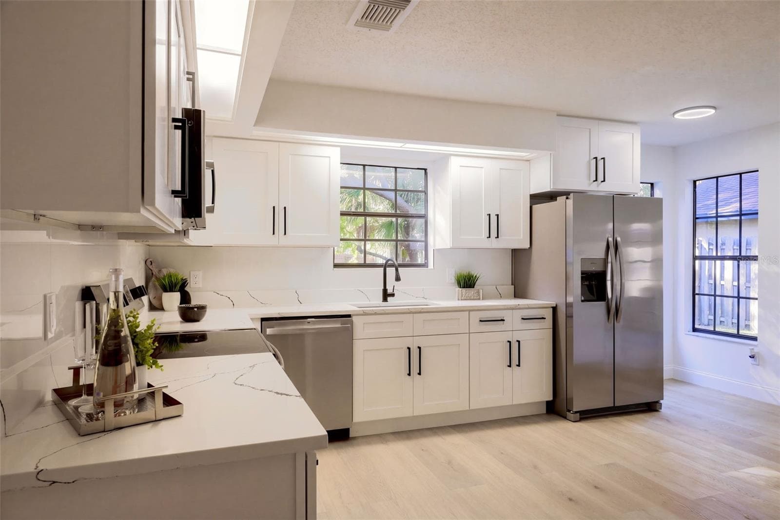 Single Family Residence at 950 WOODROSE CT, ALTAMONTE SPRINGS, photo 10 of 43