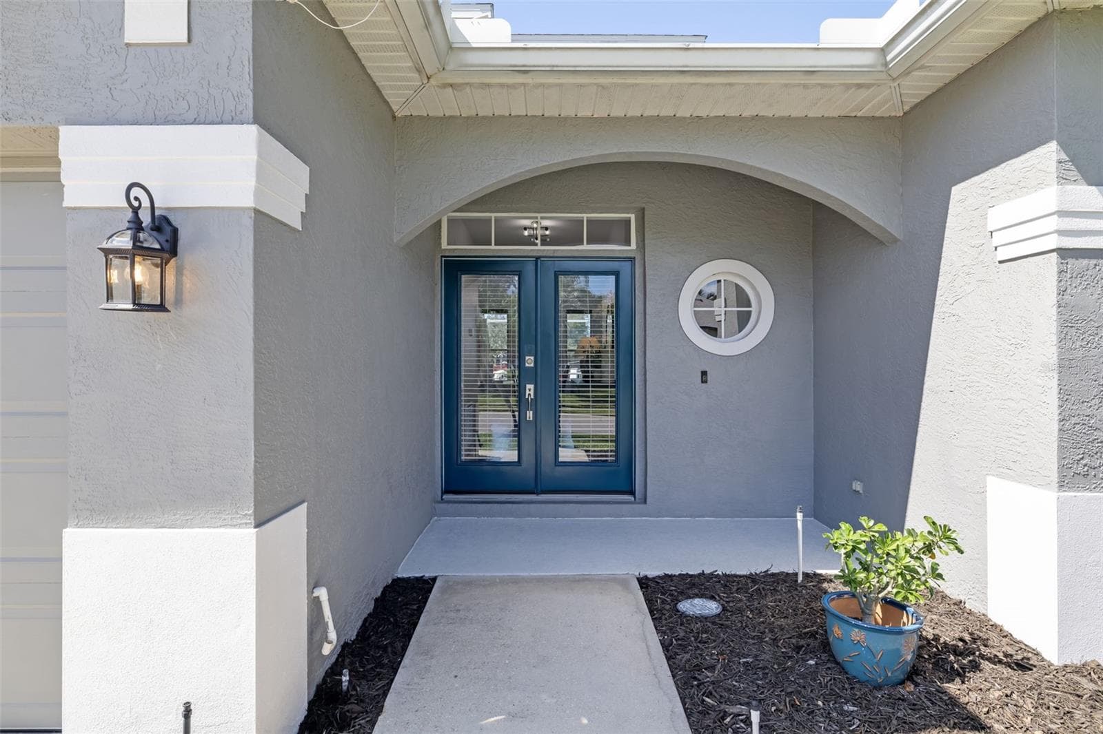 Double door for entry - 124 41ST CIR E, BRADENTON