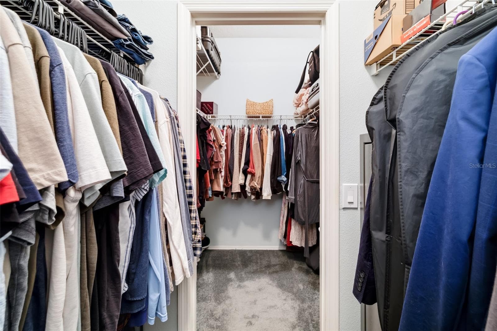 Double Walk-In Closet - 124 41ST CIR E, BRADENTON