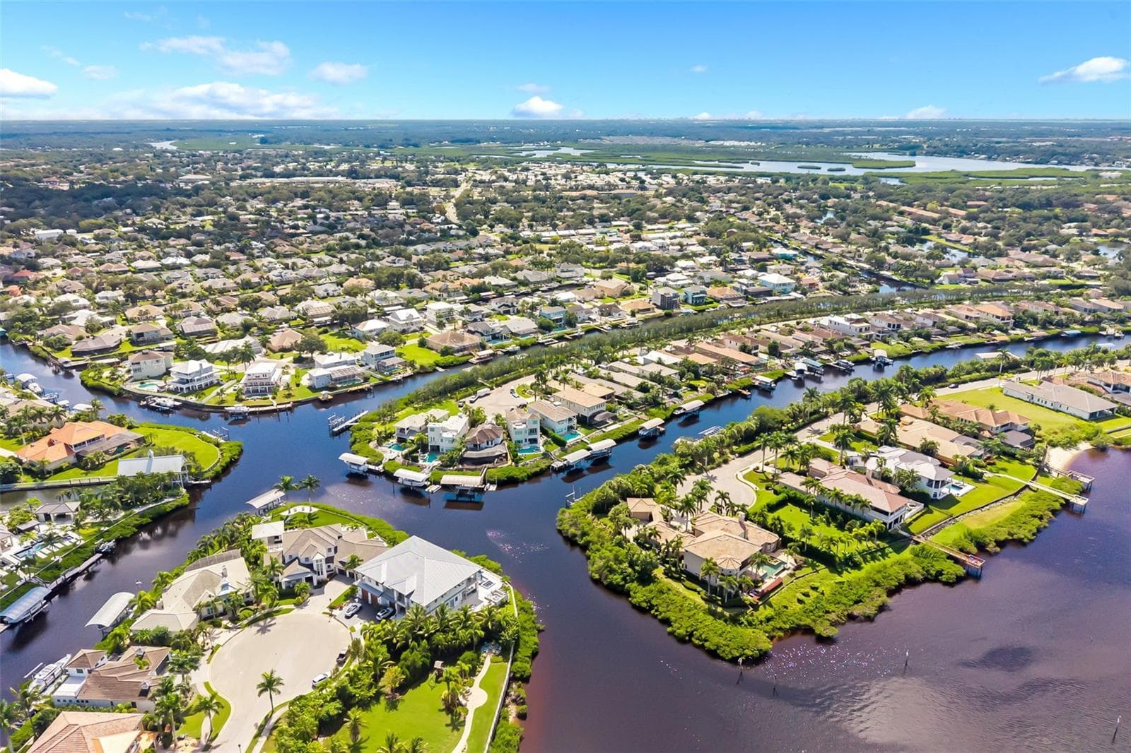 Entrance from Manatee River ~ 2nd canal on the right, then 1st canal on your left to end of canal “Culdesac” - 124 41ST CIR E, BRADENTON
