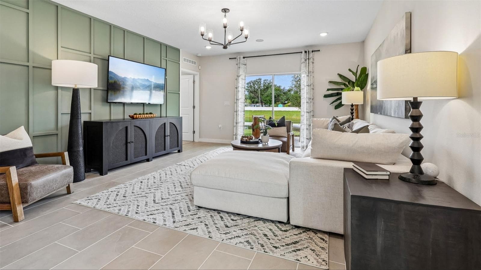 Single Family Residence at 1956 DIAMOND HEAD CIR, LAKE HAMILTON, photo 12 of 31