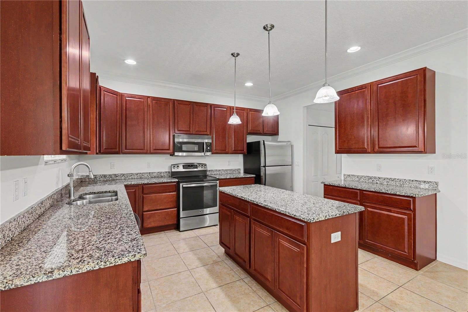 Single Family Residence at 580 L M DAVEY LN, TITUSVILLE, photo 5 of 27