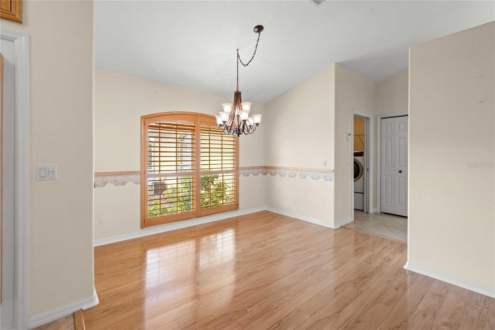 Single Family Residence at 12404 PALM RIDGE DR, SAN ANTONIO, photo 4 of 47