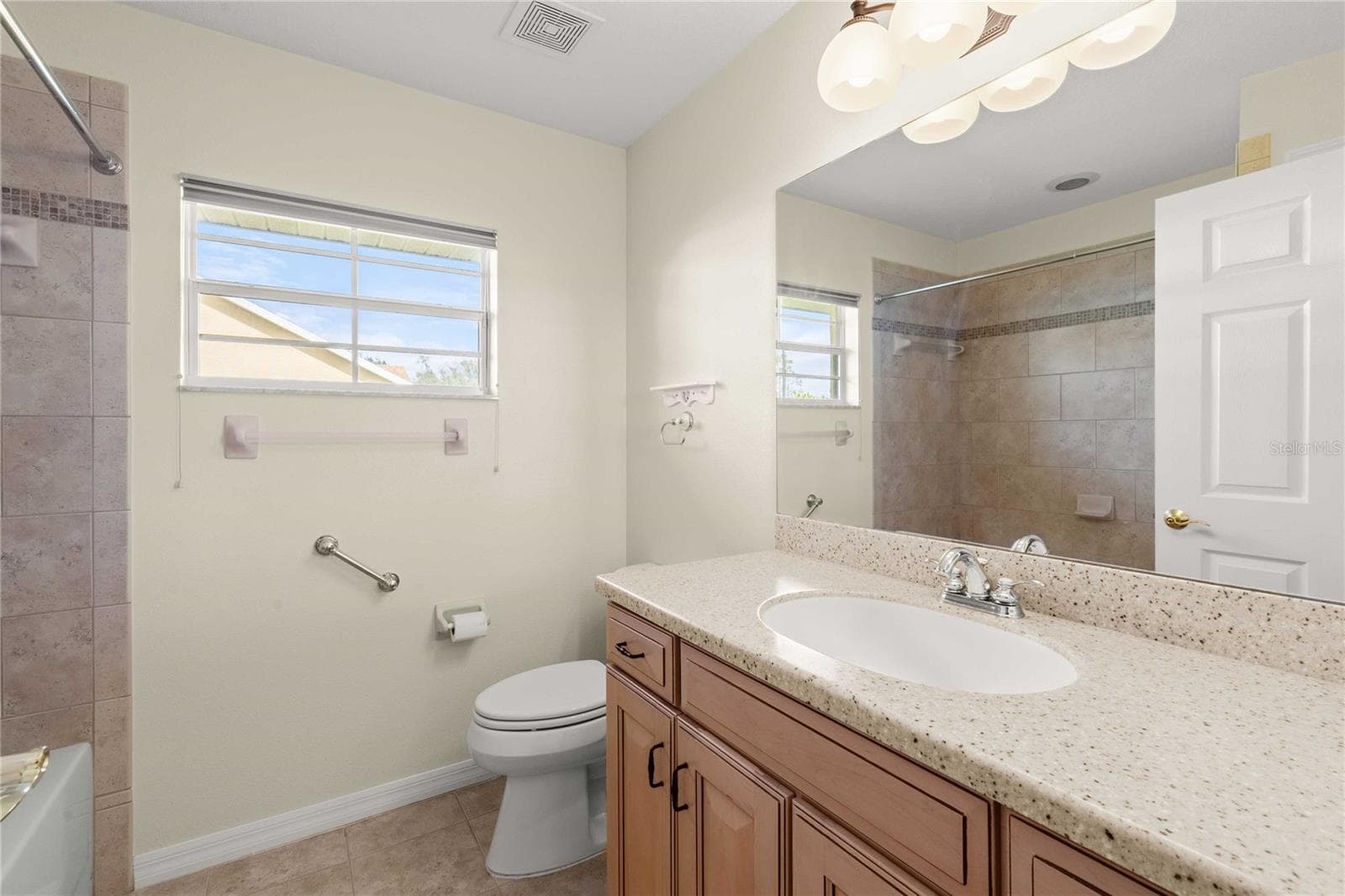 Single Family Residence at 12404 PALM RIDGE DR, SAN ANTONIO, photo 24 of 47