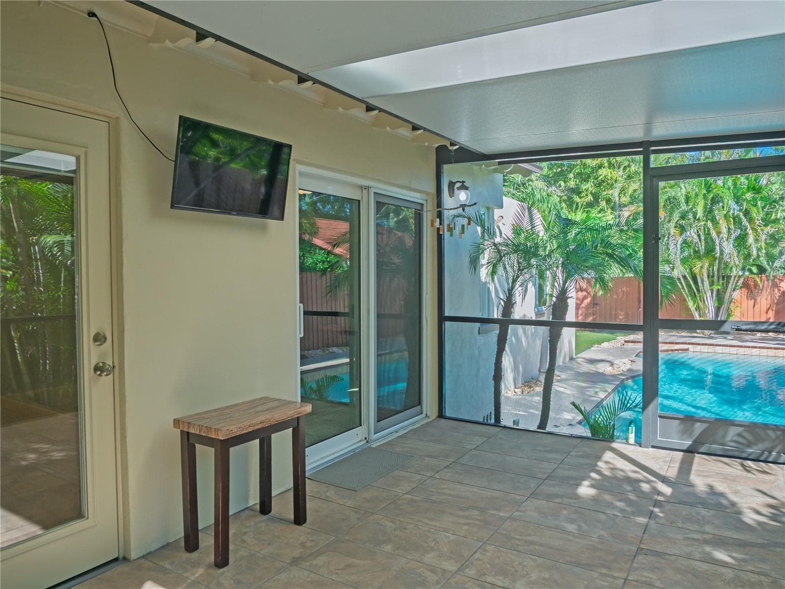 Screened in Porch - 767 17TH AVE N, ST PETERSBURG