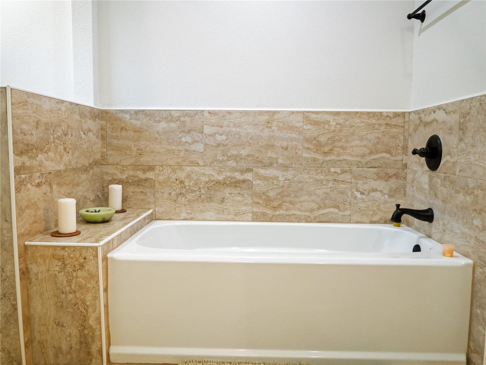 Primary Tub - 767 17TH AVE N, ST PETERSBURG