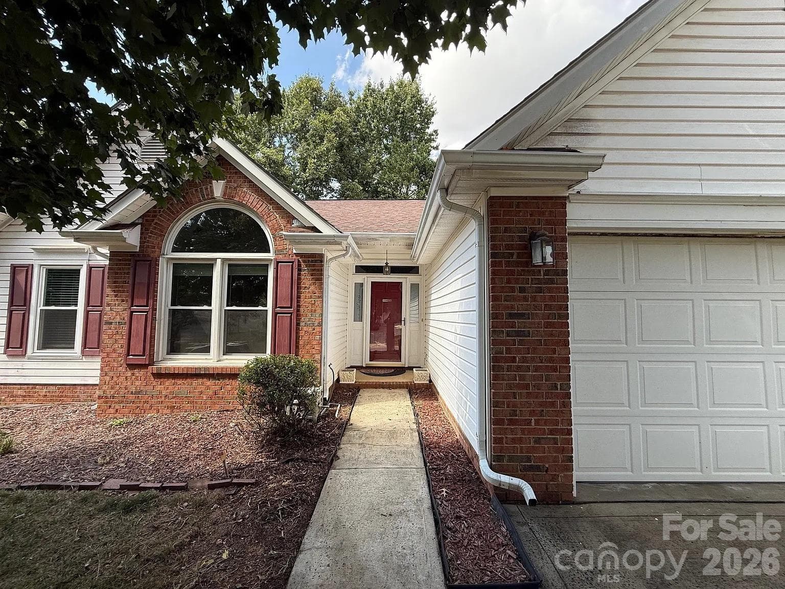 Single Family Residence at 137 Citation Drive, Mooresville, photo 3 of 14