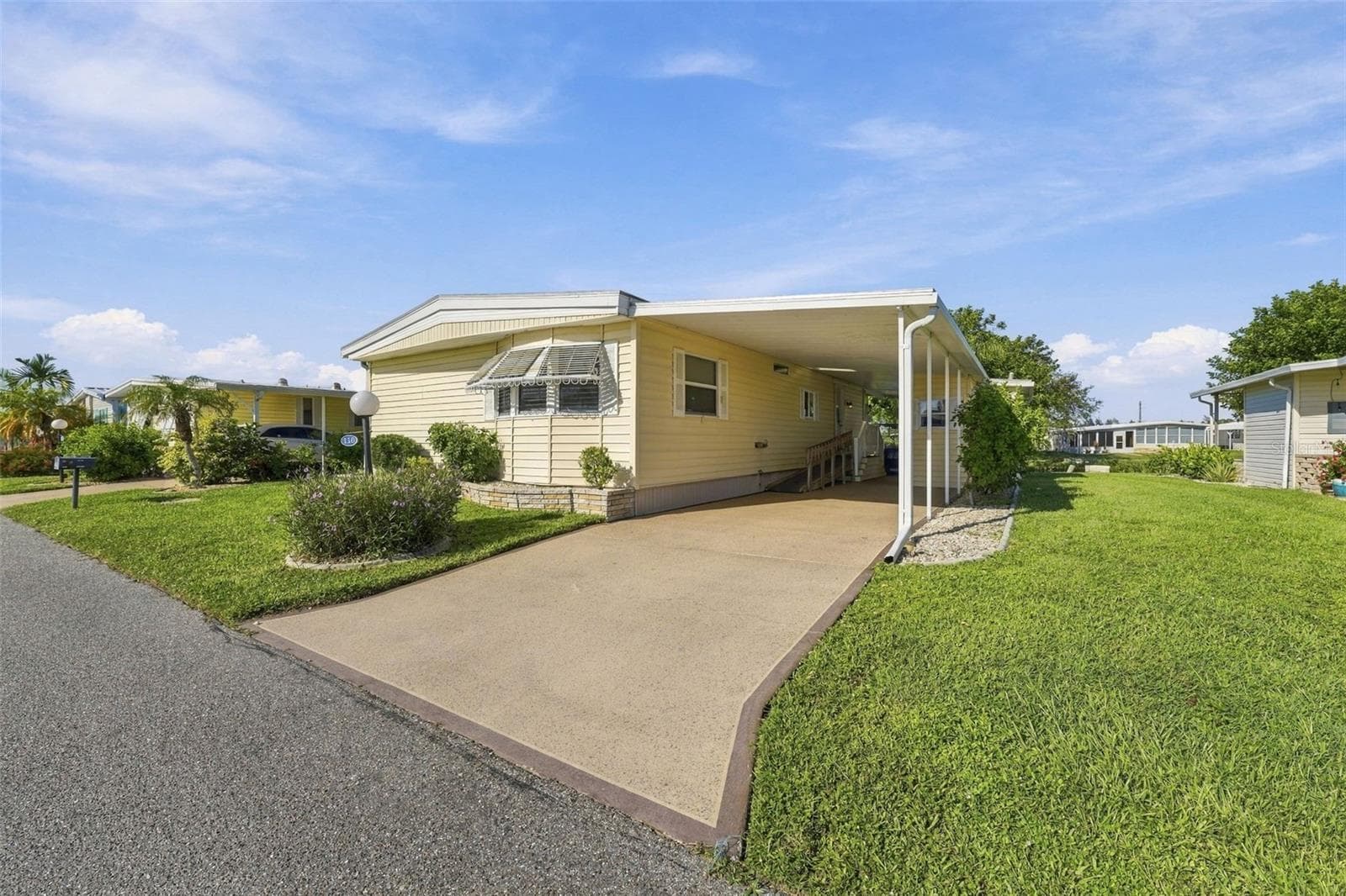 Manufactured Home at 110 MARTINIQUE RD, NORTH PORT, photo 4 of 73