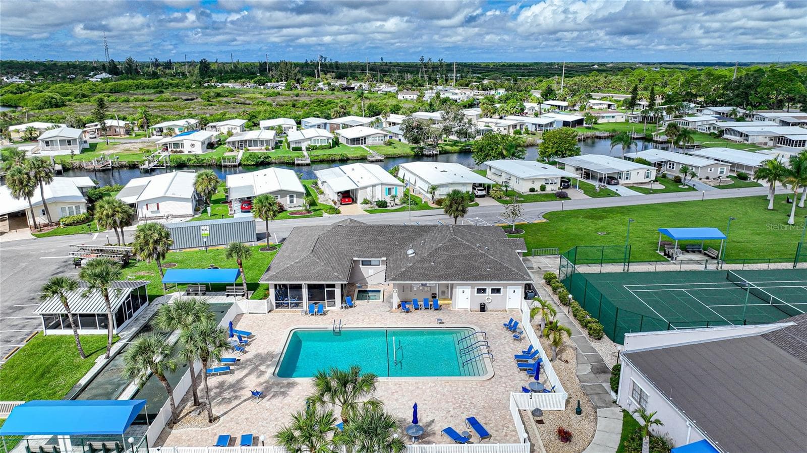 Manufactured Home at 110 MARTINIQUE RD, NORTH PORT, photo 11 of 73