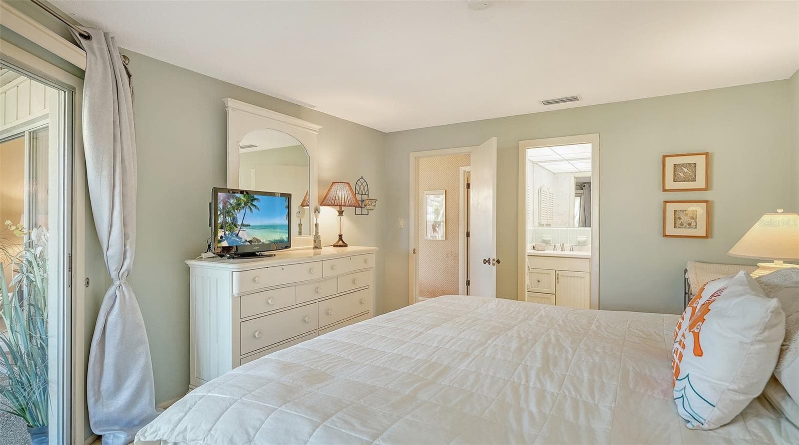 Condominium at 6750 GULF OF MEXICO DR #178, LONGBOAT KEY, photo 17 of 35