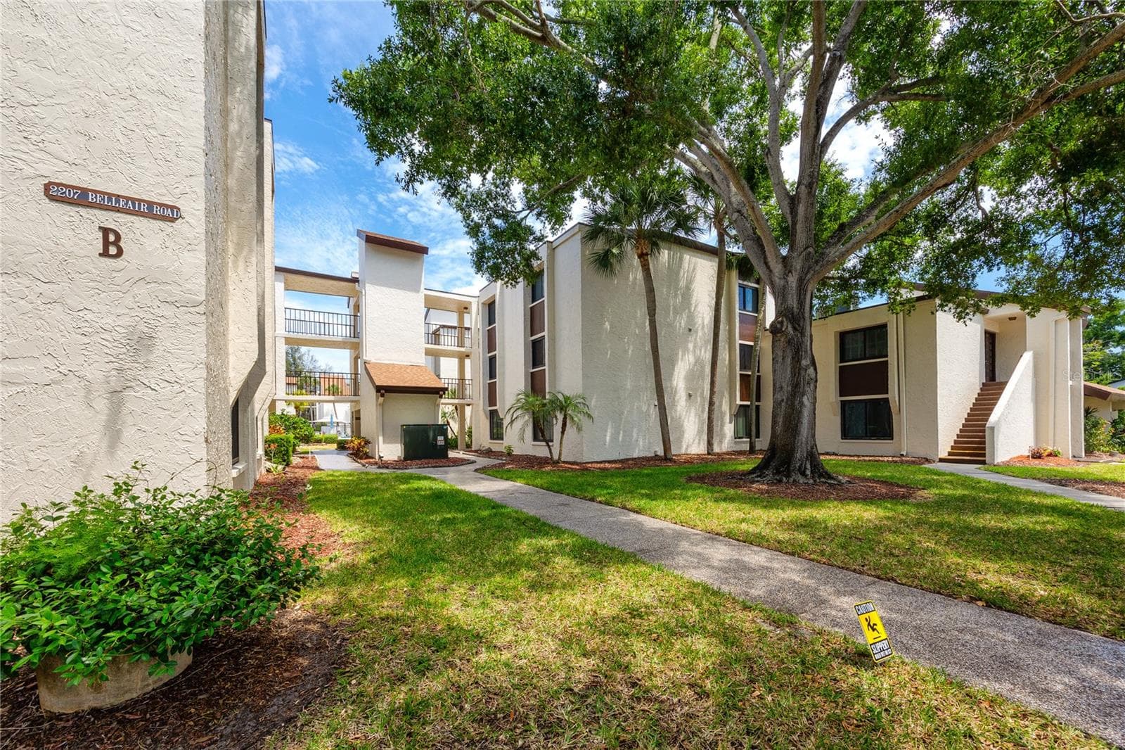 Condominium at 2207 BELLEAIR RD #B30, CLEARWATER, photo 3 of 44