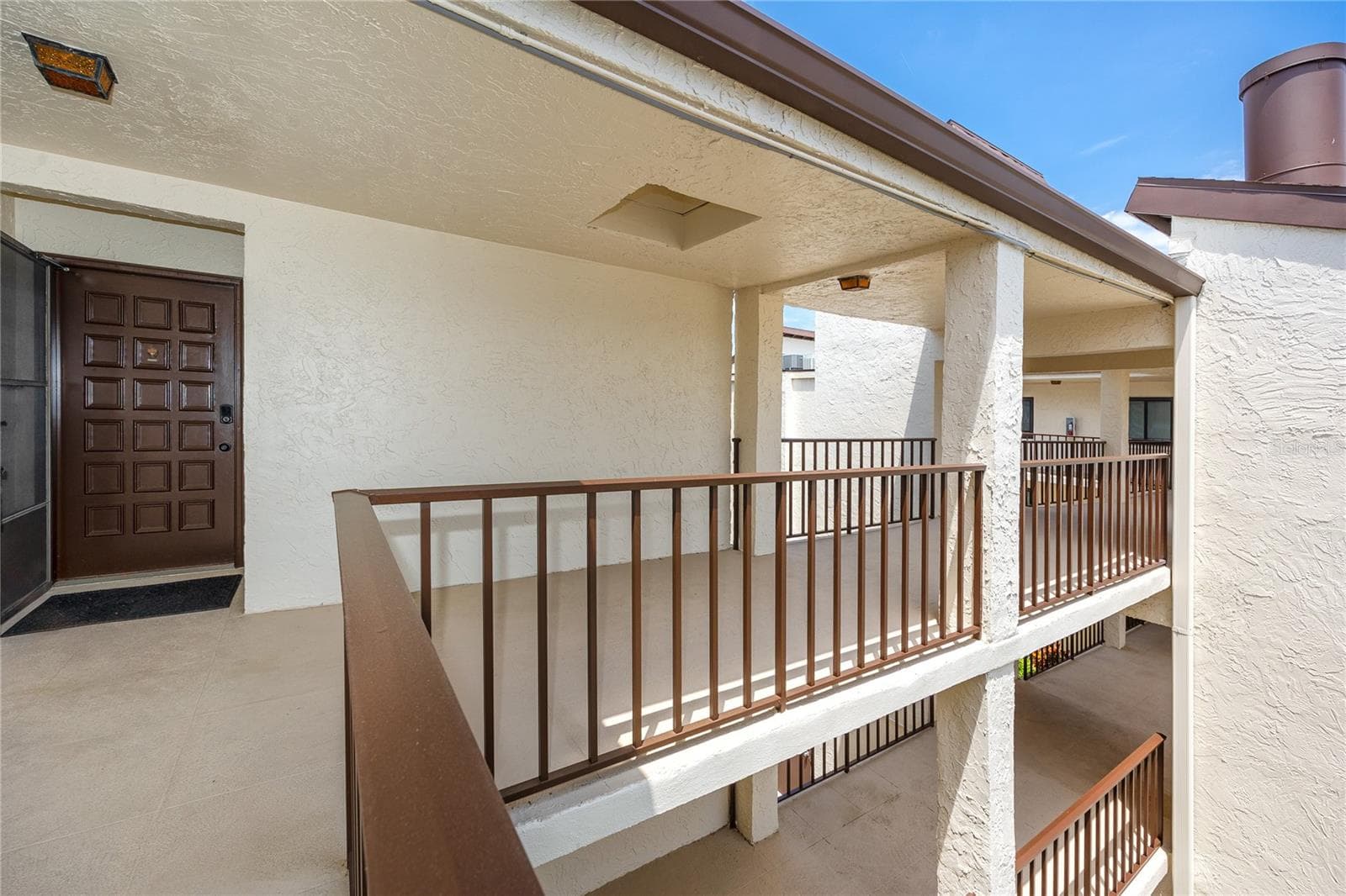 Condominium at 2207 BELLEAIR RD #B30, CLEARWATER, photo 5 of 44