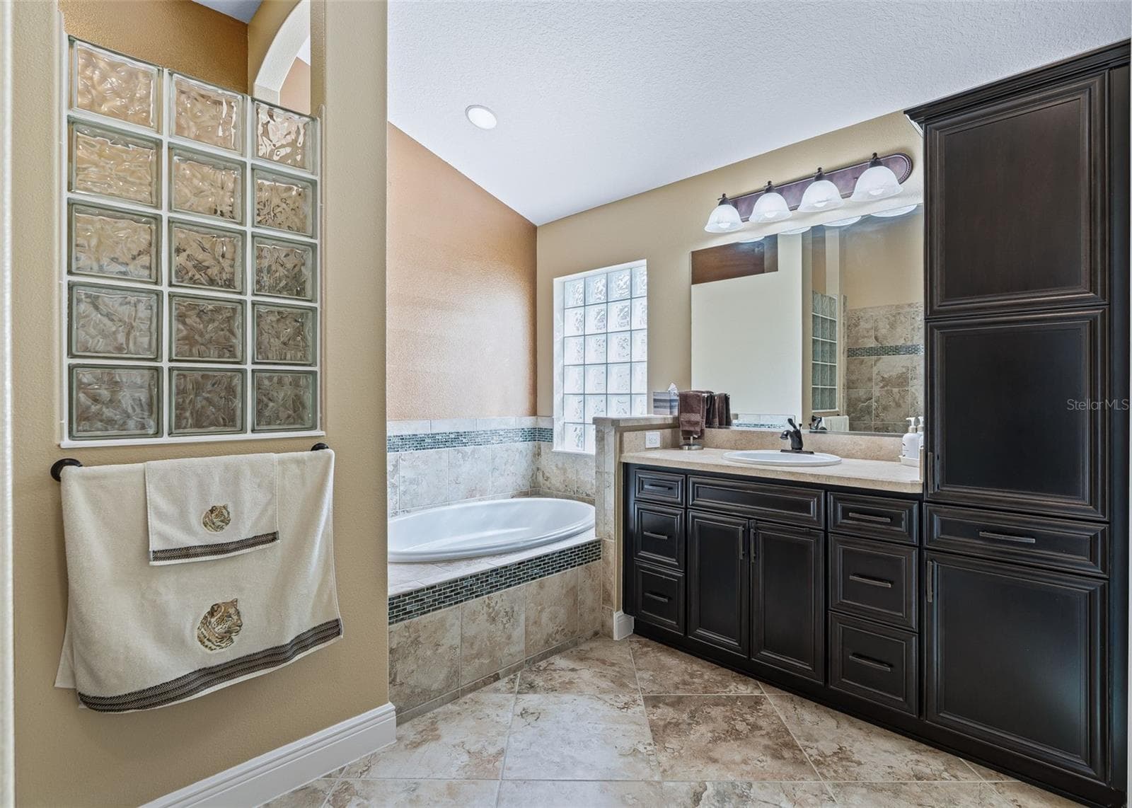 Single Family Residence at 3188 ABANA PATH, THE VILLAGES, photo 26 of 49