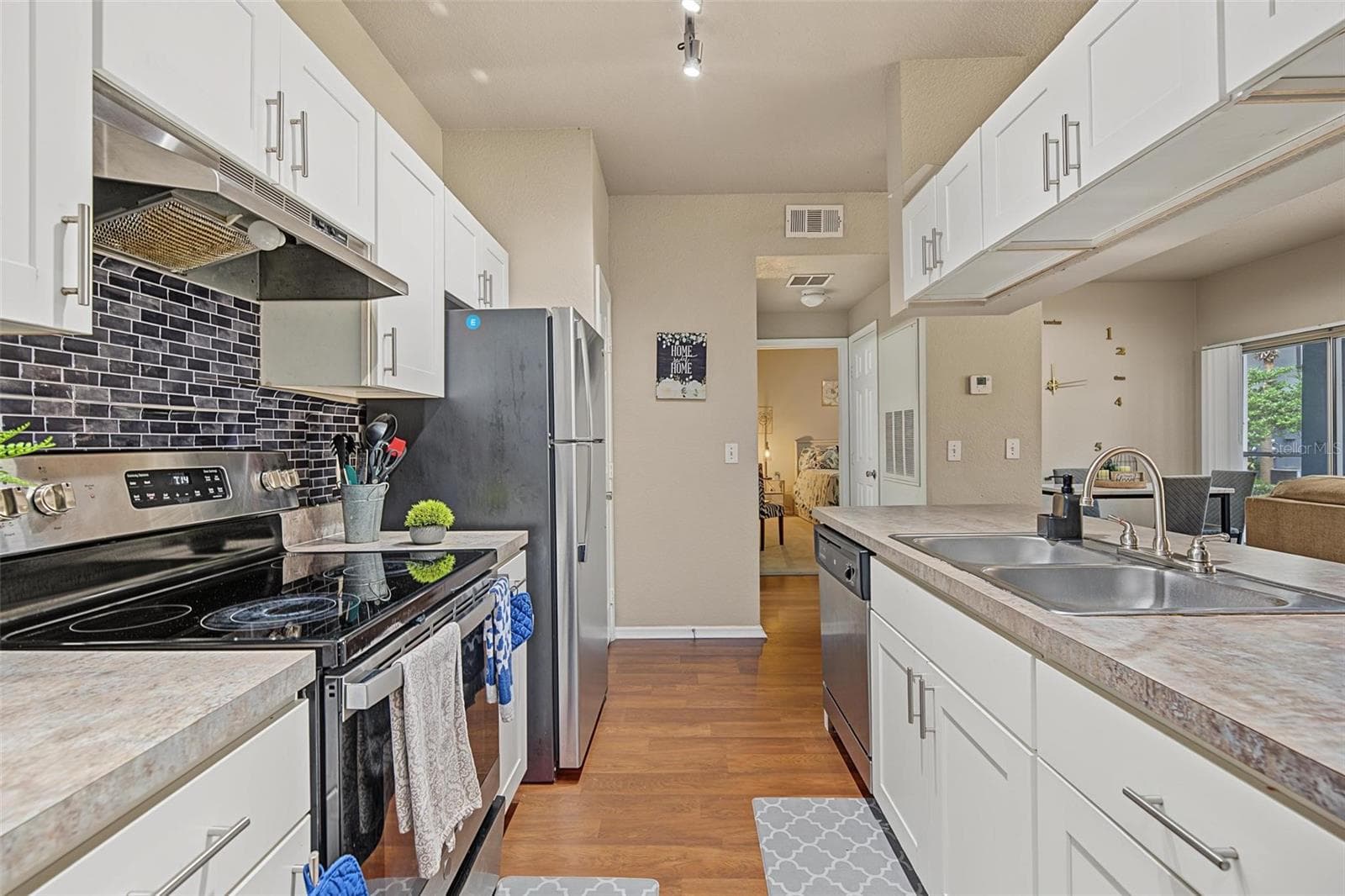 Updated Kitchen - 13123 Sanctuary Cove Drive - Unit 104 - 13123 SANCTUARY COVE DR #104, TEMPLE TERRACE