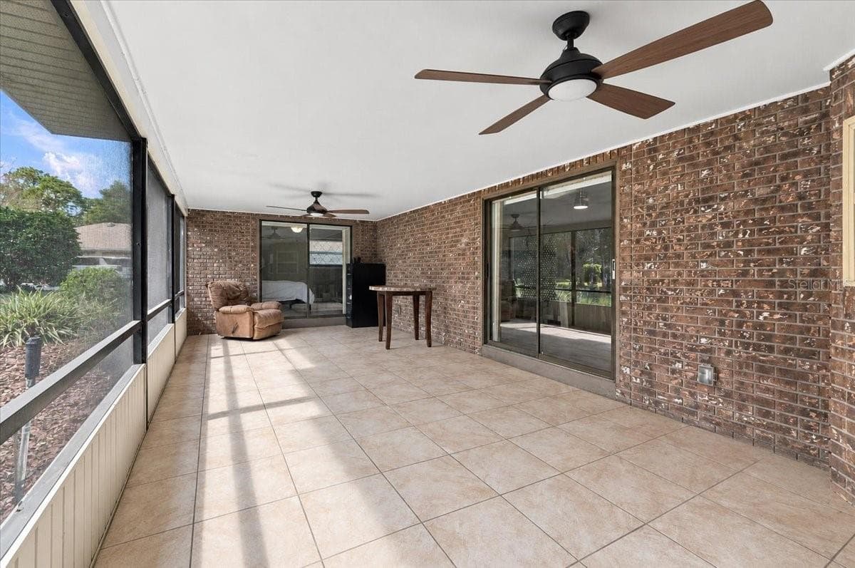 Single Family Residence at 70 GREENFIELD CT, WINTER HAVEN, photo 32 of 38