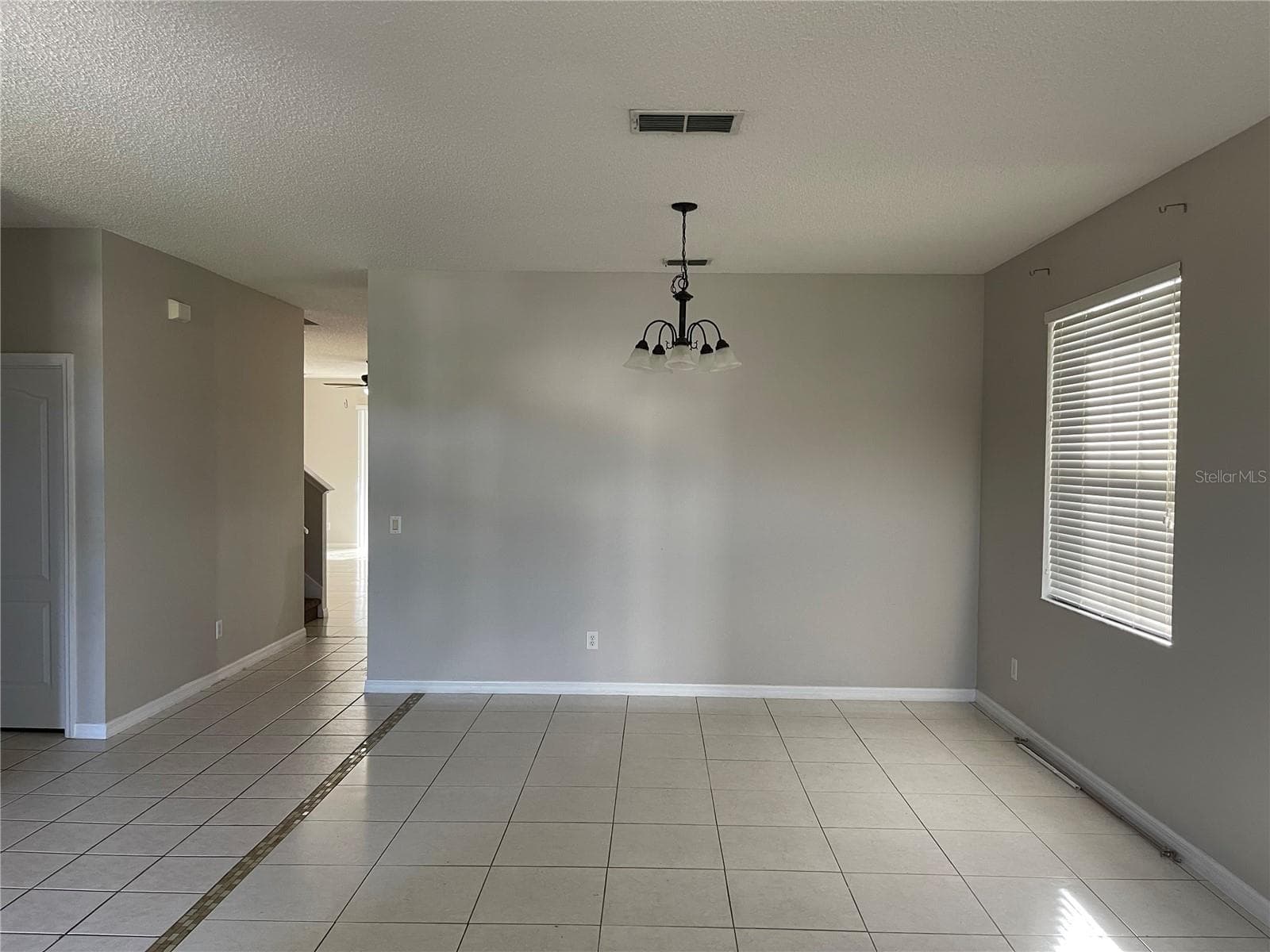 Single Family Residence at 1322 ROYAL SAINT GEORGE DR, ORLANDO, photo 4 of 13