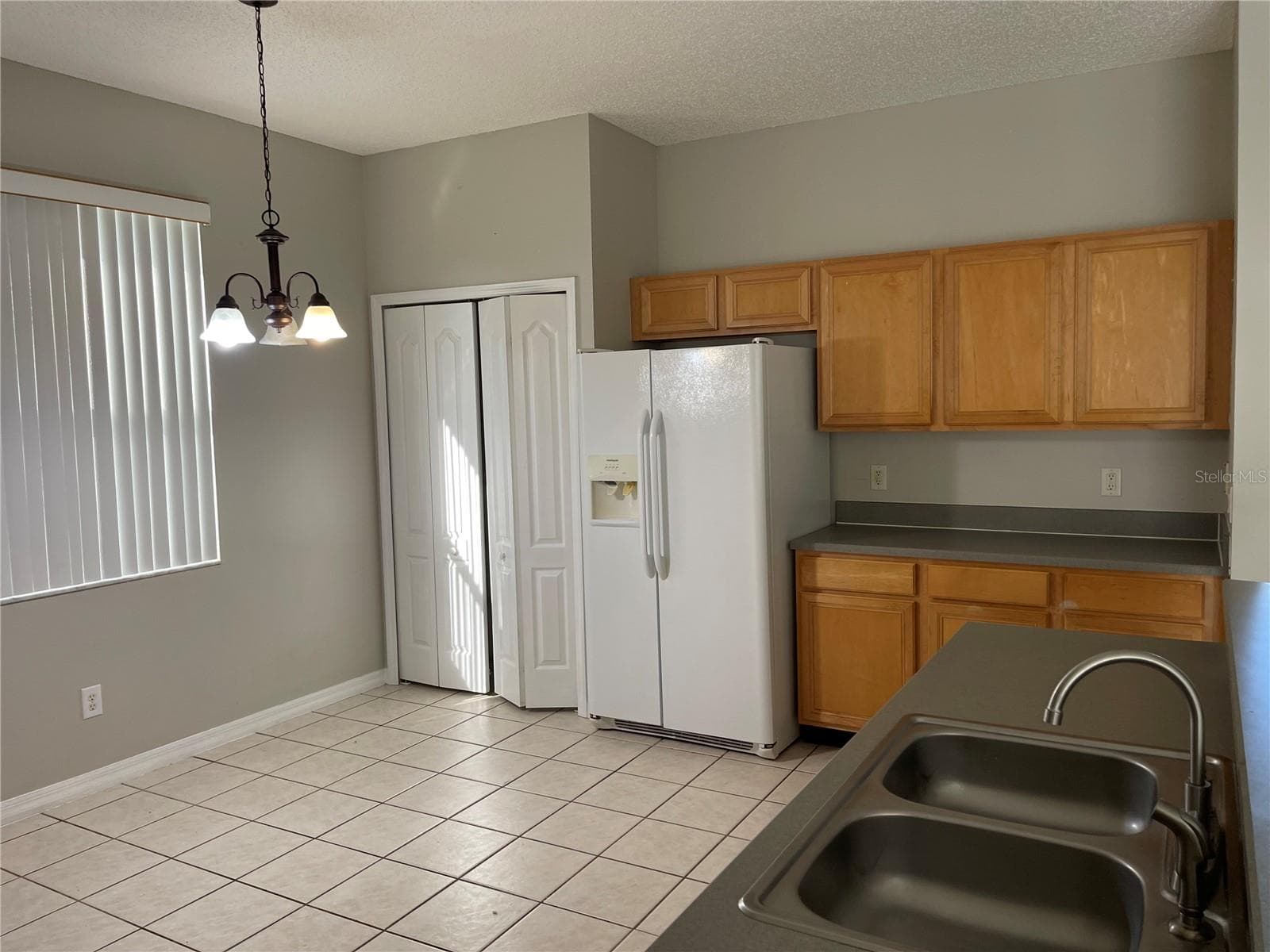 Single Family Residence at 1322 ROYAL SAINT GEORGE DR, ORLANDO, photo 5 of 13