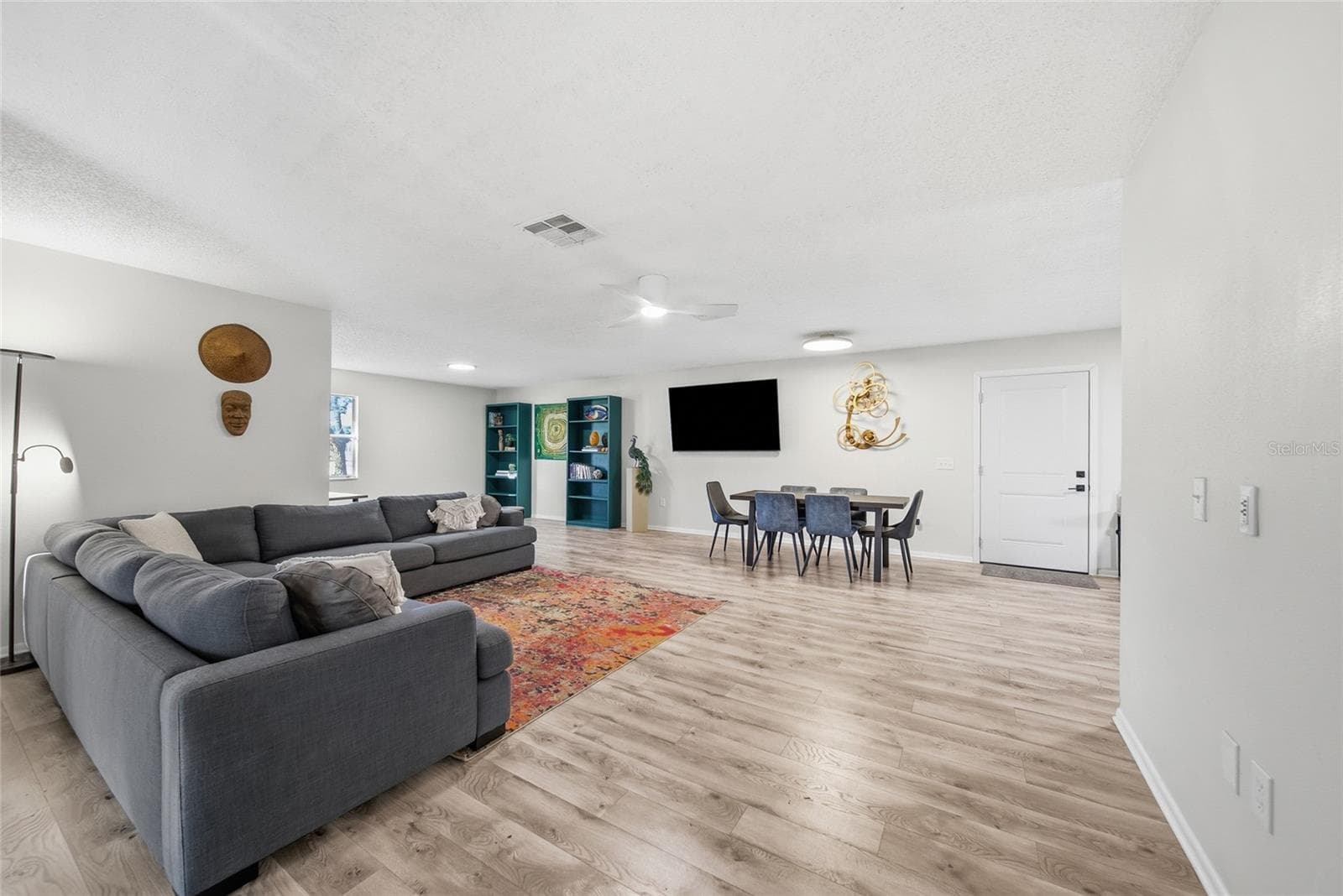 Living room - 12234 PHYLLIS LN, HUDSON