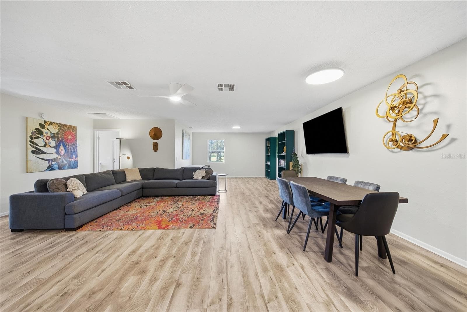 Living room/Dining room - 12234 PHYLLIS LN, HUDSON