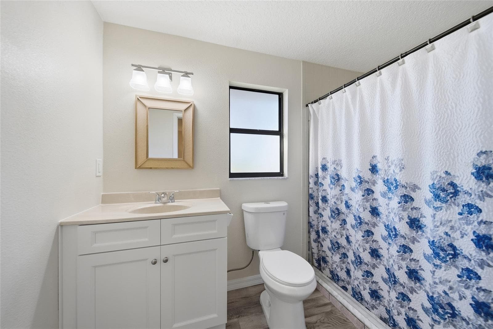 Bathroom 2 - 12234 PHYLLIS LN, HUDSON