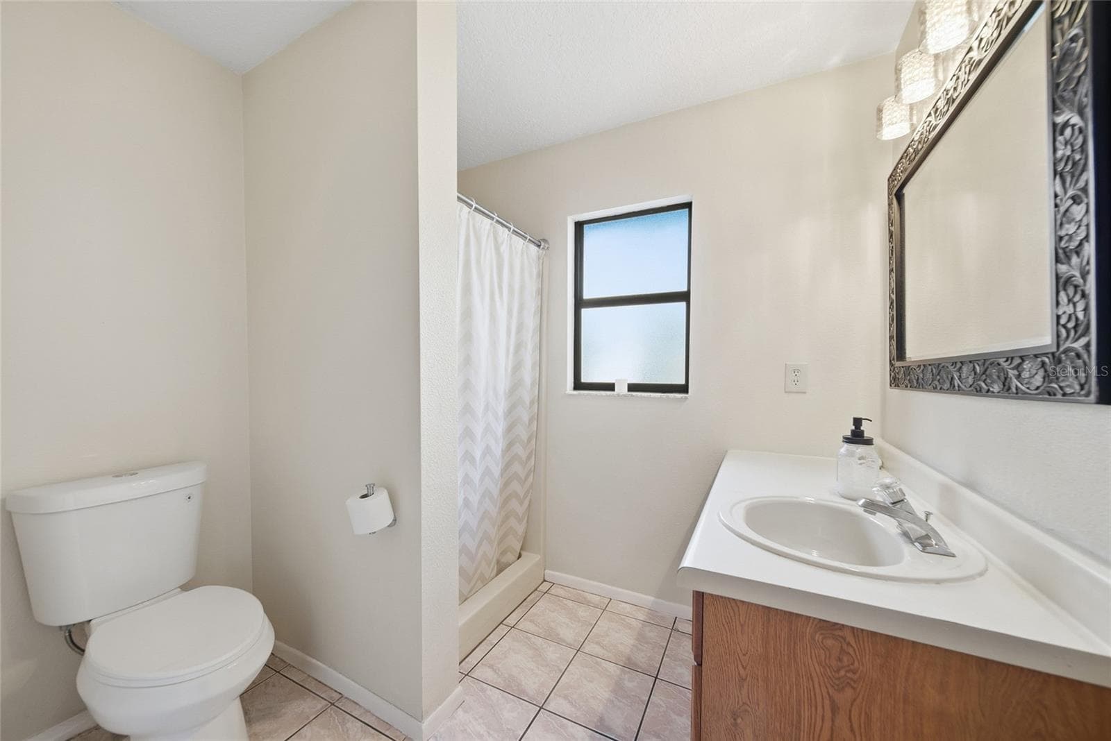 In Law Suite bathroom - 12234 PHYLLIS LN, HUDSON