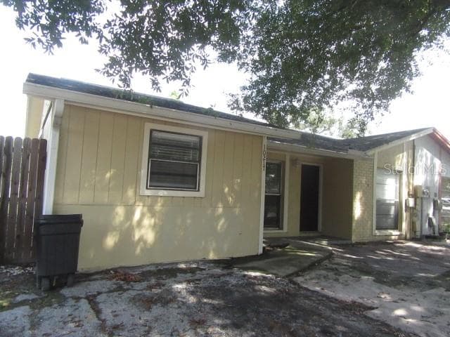 10217 CARRIAGE GLEN CT