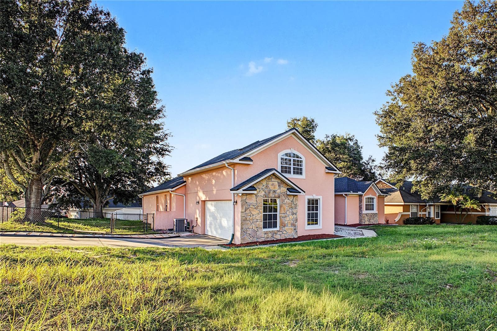 Single Family Residence at 14028 VISTA DEL LAGO BLVD, CLERMONT, photo 6 of 35