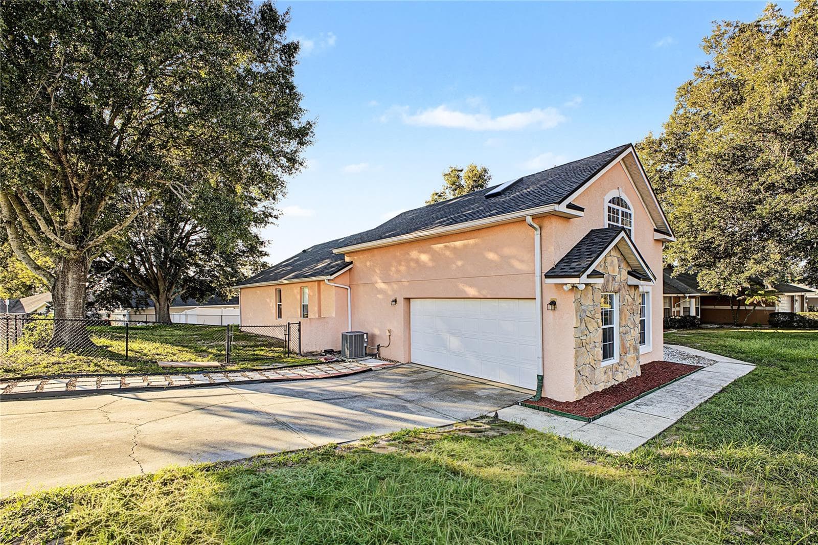 Single Family Residence at 14028 VISTA DEL LAGO BLVD, CLERMONT, photo 10 of 35