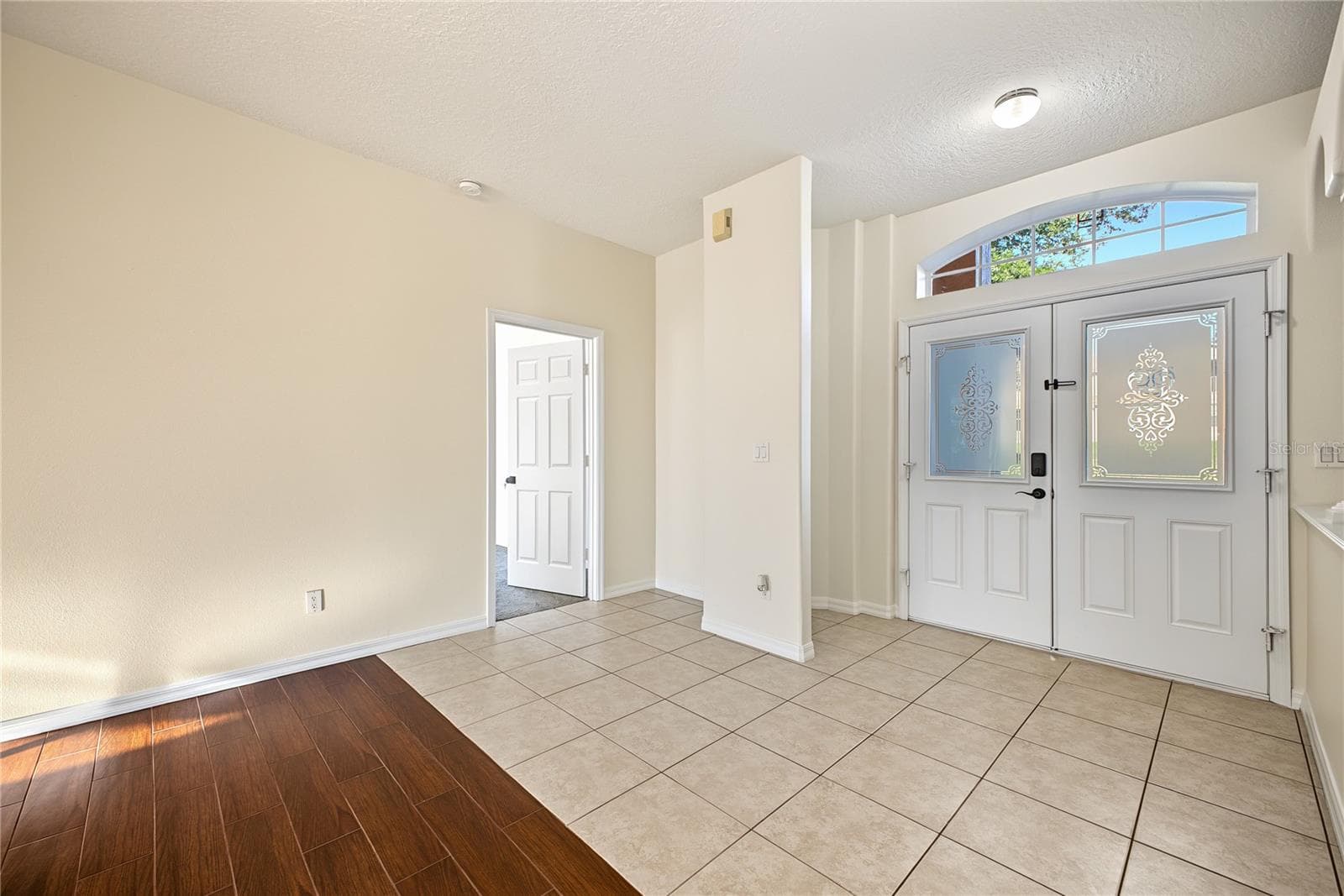 Single Family Residence at 14028 VISTA DEL LAGO BLVD, CLERMONT, photo 11 of 35