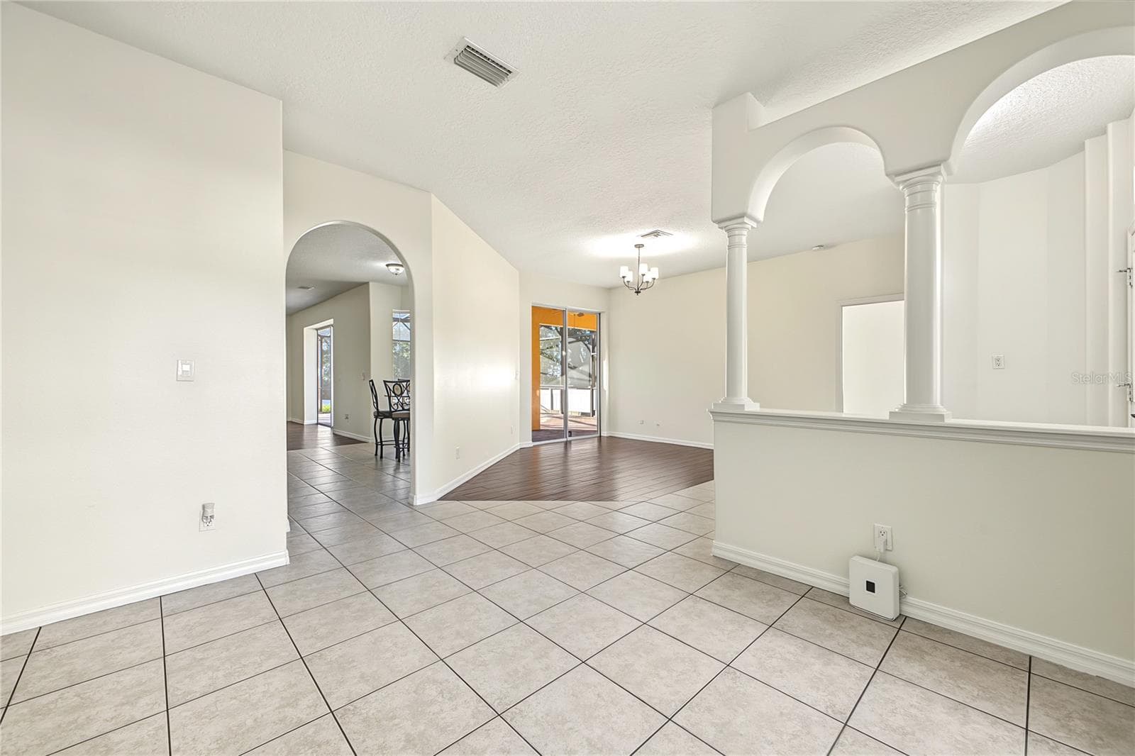 Single Family Residence at 14028 VISTA DEL LAGO BLVD, CLERMONT, photo 14 of 35